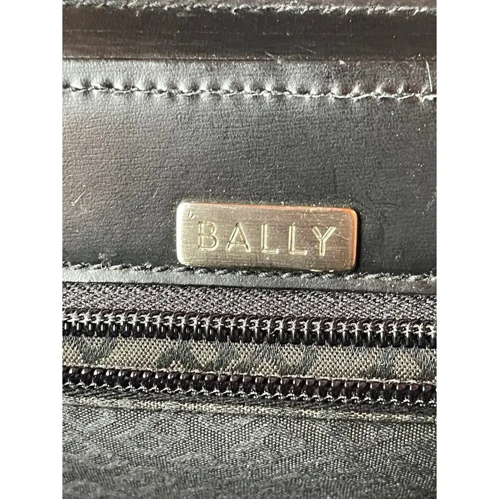 BALLY of Switzerland Leather Briefcase / Pilot - Lawyer - Doctor